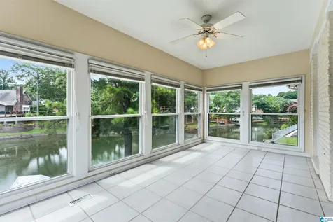 1008 Southlake Cove Hoover AL 35244