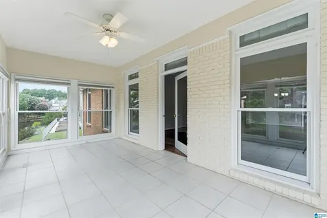 1008 Southlake Cove Hoover AL 35244