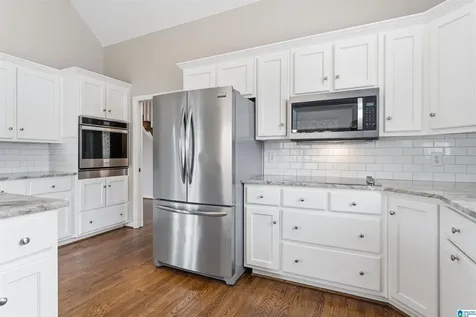 1008 Southlake Cove Hoover AL 35244