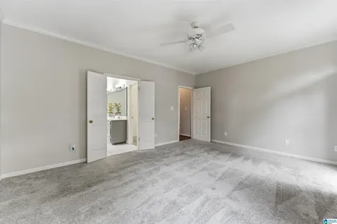 1008 Southlake Cove Hoover AL 35244
