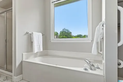 1008 Southlake Cove Hoover AL 35244