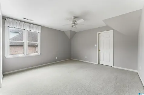 1008 Southlake Cove Hoover AL 35244