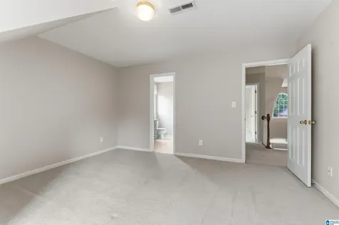 1008 Southlake Cove Hoover AL 35244