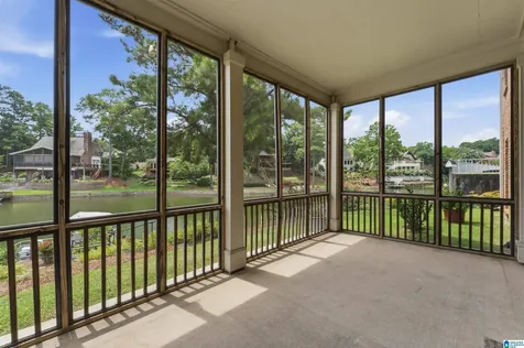 1008 Southlake Cove Hoover AL 35244