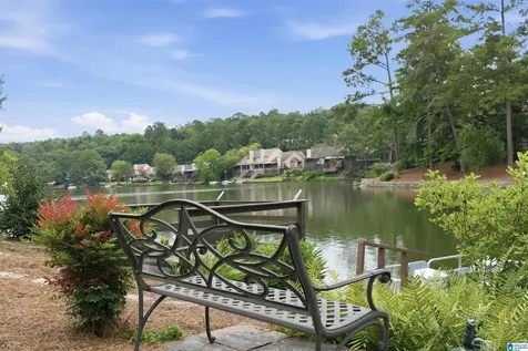 1008 Southlake Cove Hoover AL 35244