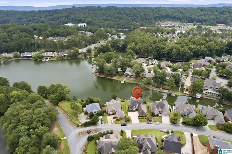 1008 Southlake Cove Hoover AL 35244