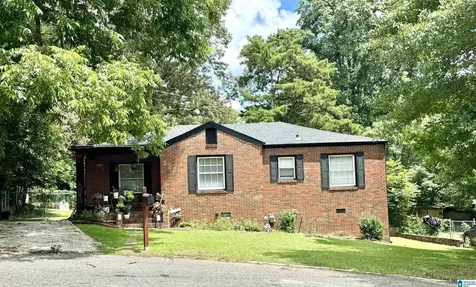 212 Lee Drive Sylacauga AL 35150