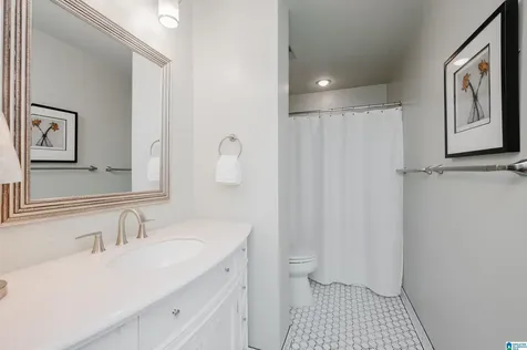 2258 Shady Creek Trail Vestavia Hills AL 35216