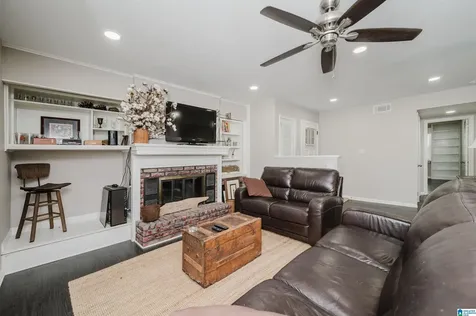 2100 Montreat Lane Vestavia Hills AL 35216