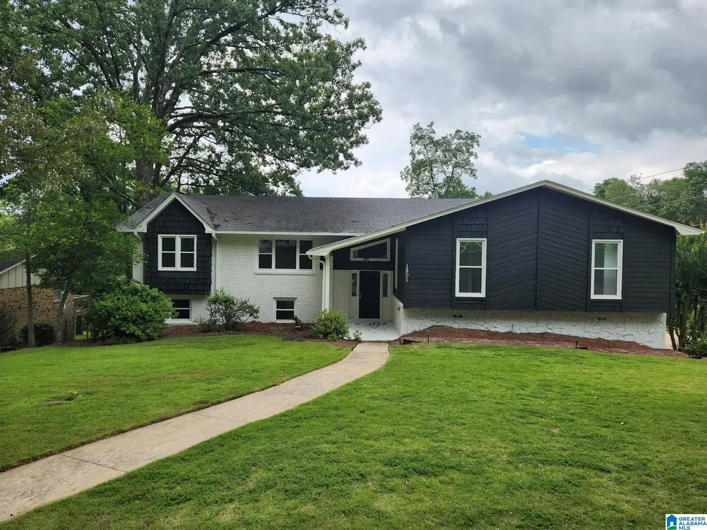 1801 Charlotte Drive Hoover AL 35226