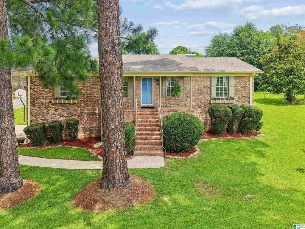 136 1st Way Pleasant Grove AL 35127