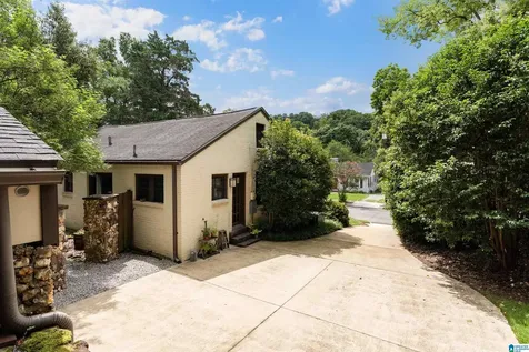 5032 8th Court Birmingham AL 35212