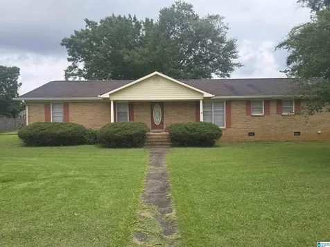 802 Sedgefield Lane Sylacauga AL 35150