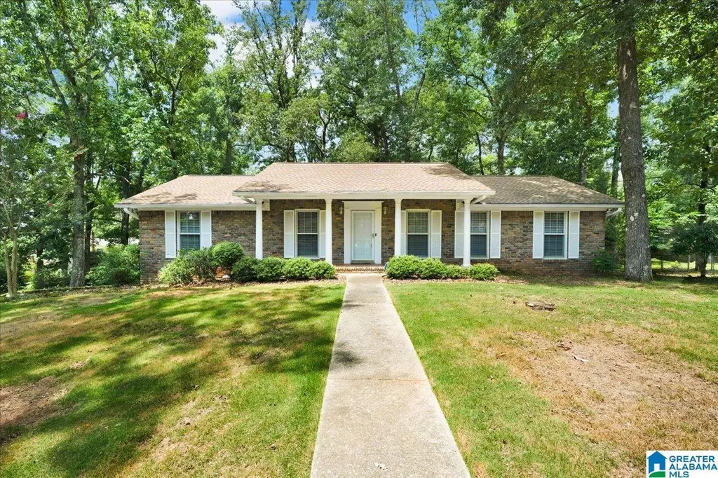 1224 Old Oak Circle Birmingham AL 35235