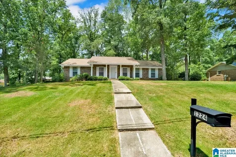 1224 Old Oak Circle Birmingham AL 35235
