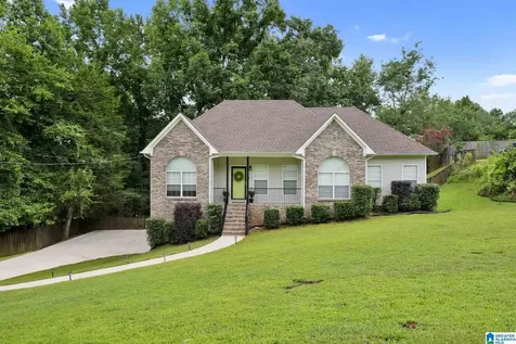 3142 Cambridge Circle Trussville AL 35173