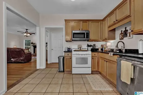 3142 Cambridge Circle Trussville AL 35173