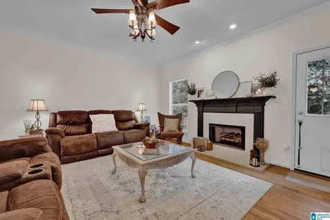 3142 Cambridge Circle Trussville AL 35173