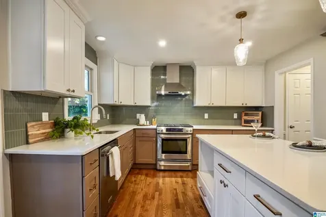 812 Sweetgum Court Hoover AL 35244
