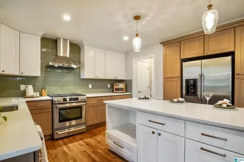 812 Sweetgum Court Hoover AL 35244