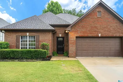 304 Bedford Circle Calera AL 35040