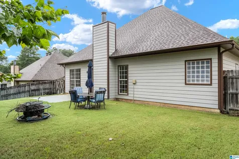 304 Bedford Circle Calera AL 35040