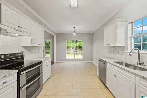 304 Bedford Circle Calera AL 35040
