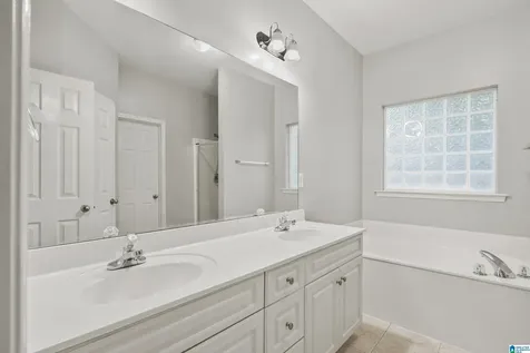 304 Bedford Circle Calera AL 35040