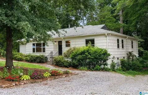 2101 Audubon Circle Hoover AL 35226