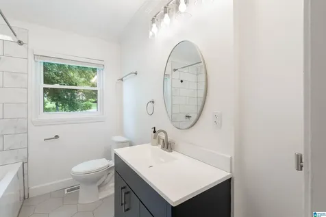 2101 Audubon Circle Hoover AL 35226