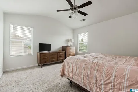 694 Johnnys Cove Leeds AL 35094