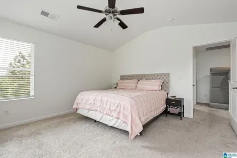 694 Johnnys Cove Leeds AL 35094