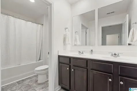 694 Johnnys Cove Leeds AL 35094