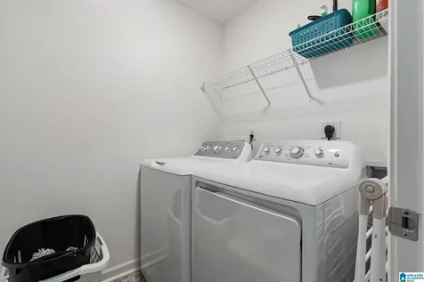 694 Johnnys Cove Leeds AL 35094