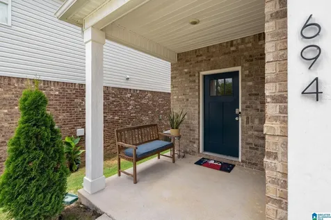 694 Johnnys Cove Leeds AL 35094