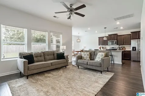 694 Johnnys Cove Leeds AL 35094