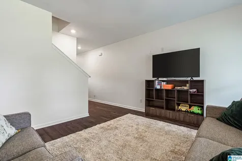 694 Johnnys Cove Leeds AL 35094