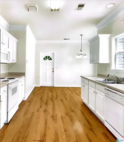 5051 Cantebury Court Center Point AL 35215