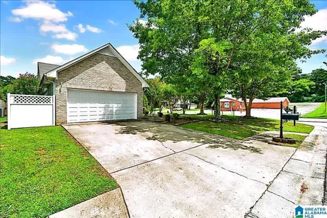 5051 Cantebury Court Center Point AL 35215
