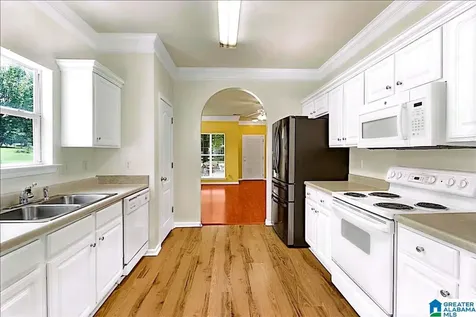 5051 Cantebury Court Center Point AL 35215