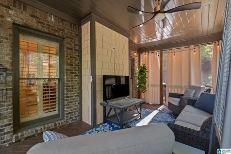 2085 Knollwood Place Birmingham AL 35242