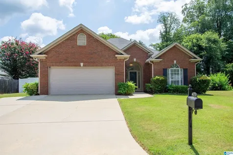 1753 Carlisle Circle Leeds AL 35094