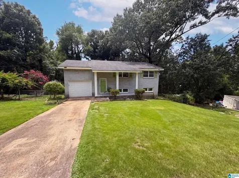 325 19th Court Circle NE Center Point AL 35215