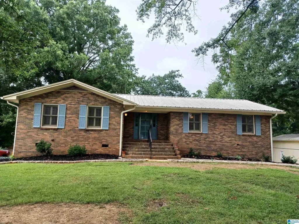 1012 Dogwood Circle Sylacauga AL 35150
