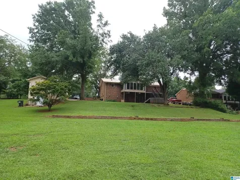 1012 Dogwood Circle Sylacauga AL 35150
