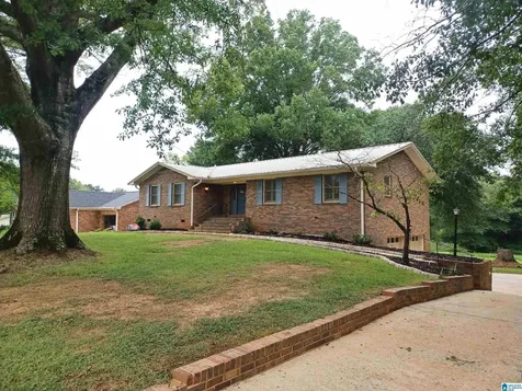 1012 Dogwood Circle Sylacauga AL 35150