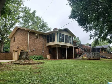 1012 Dogwood Circle Sylacauga AL 35150