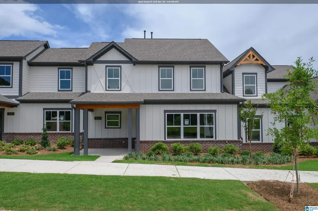 1019 Grand River Boulevard W Leeds AL 35094