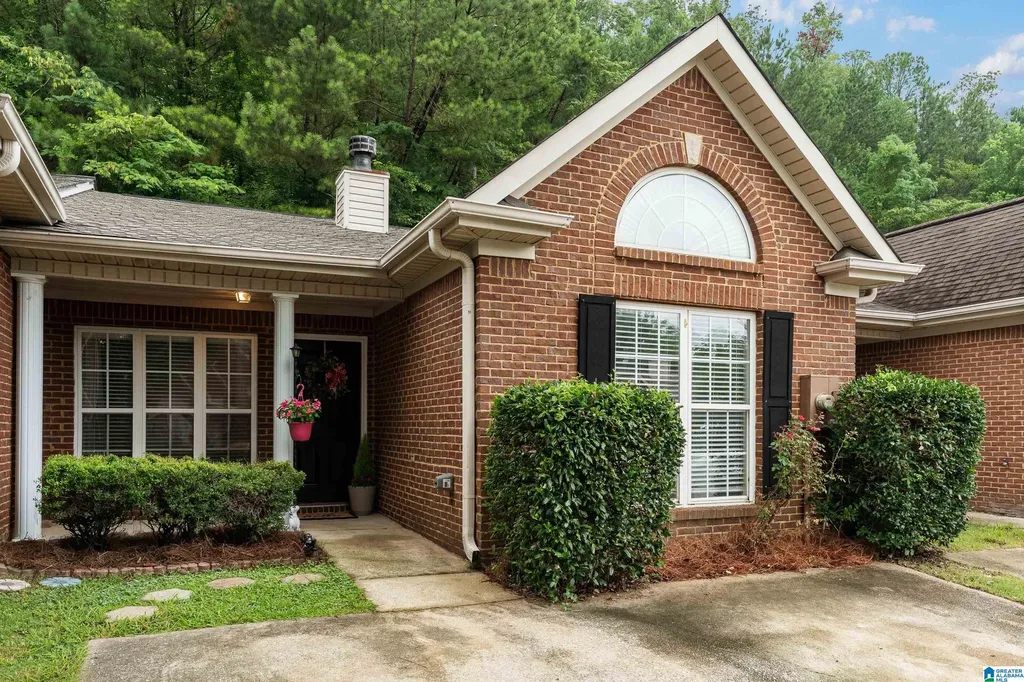 178 Hayesbury Court Pelham AL 35124