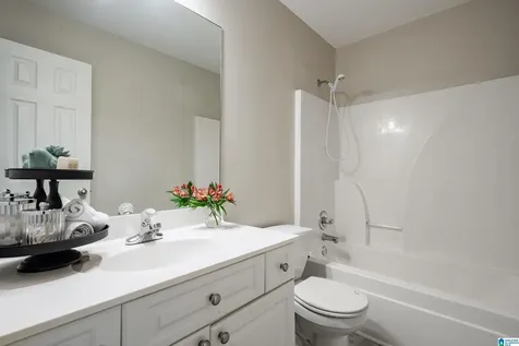 178 Hayesbury Court Pelham AL 35124
